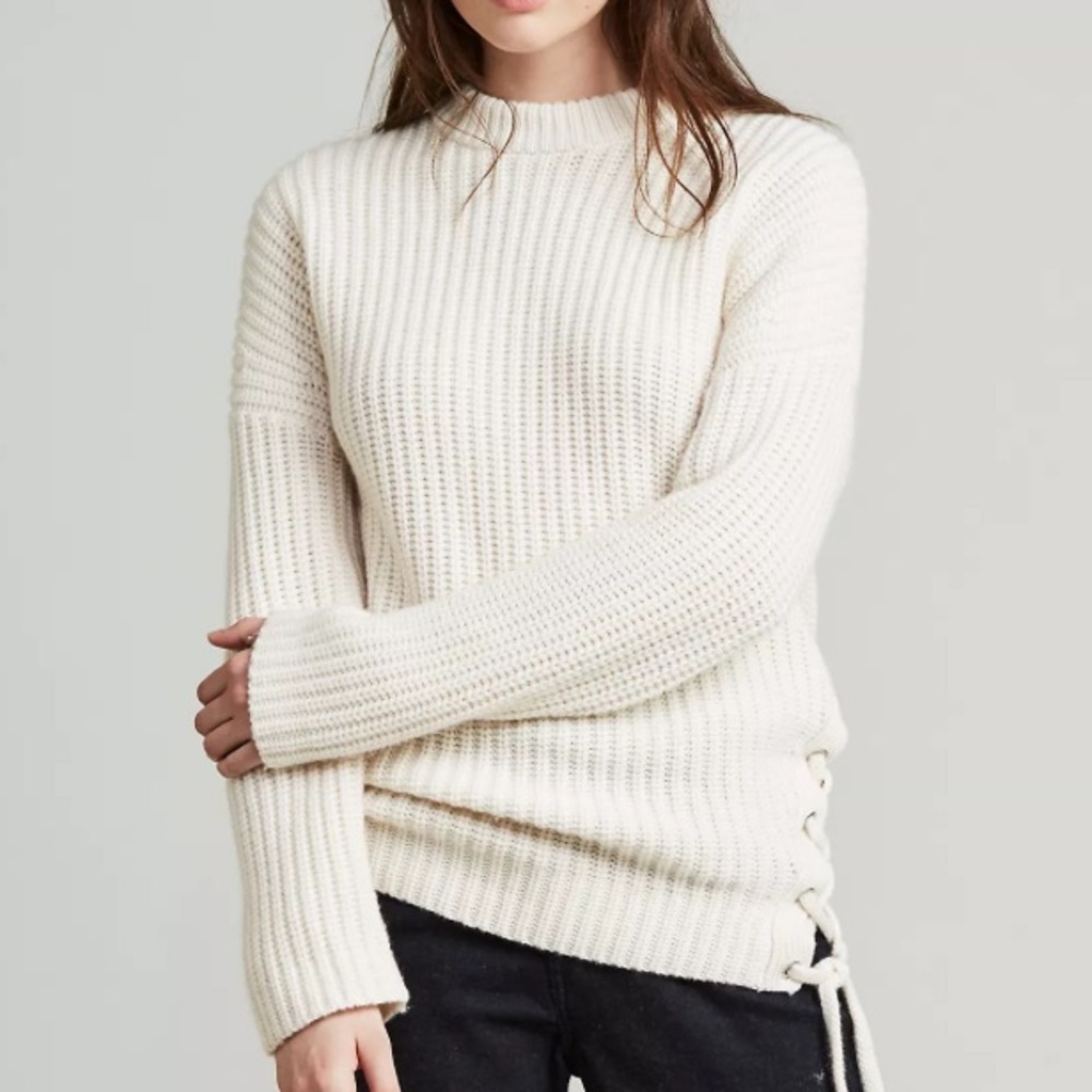 NWOT Levi’s Lace-Up Sweater